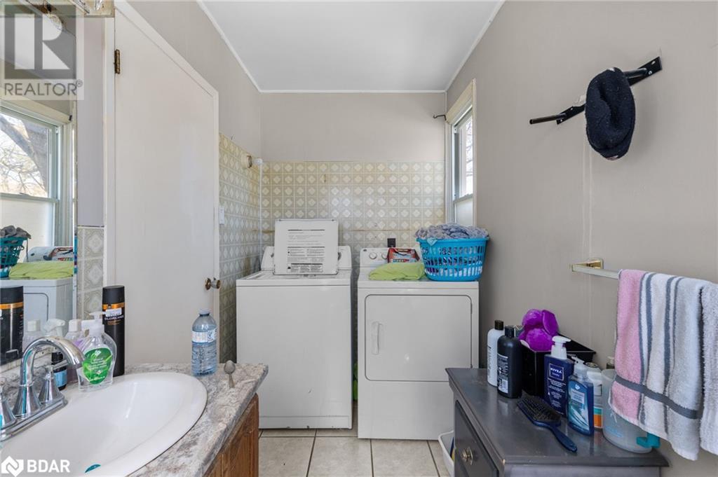 138 Peel Street, Barrie, Ontario  L4M 3L6 - Photo 35 - 40640401