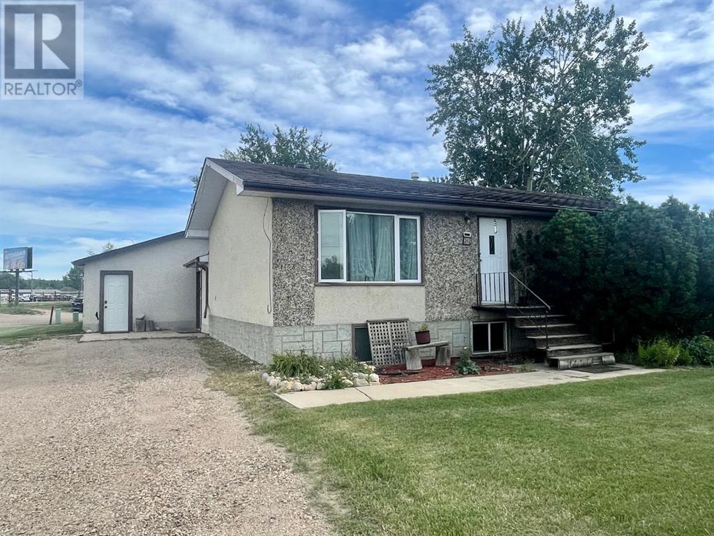 202 5 Avenue, Wainwright, Alberta  T9W 1A8 - Photo 1 - A2162138