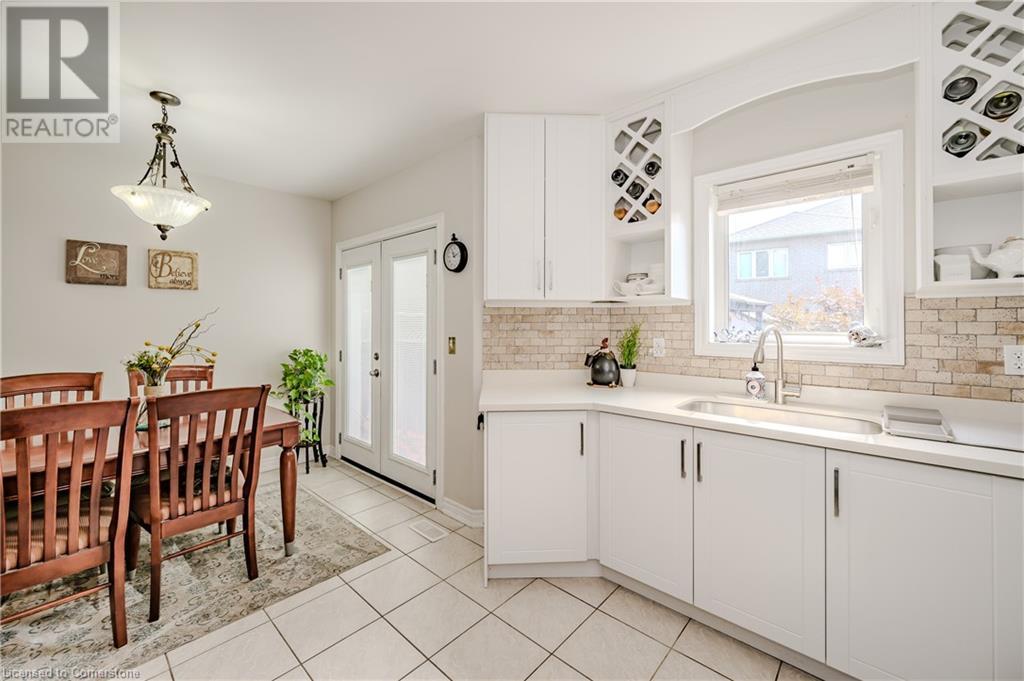 7222 Gagliano Drive, Mississauga, Ontario  L5W 1X4 - Photo 11 - 40640319