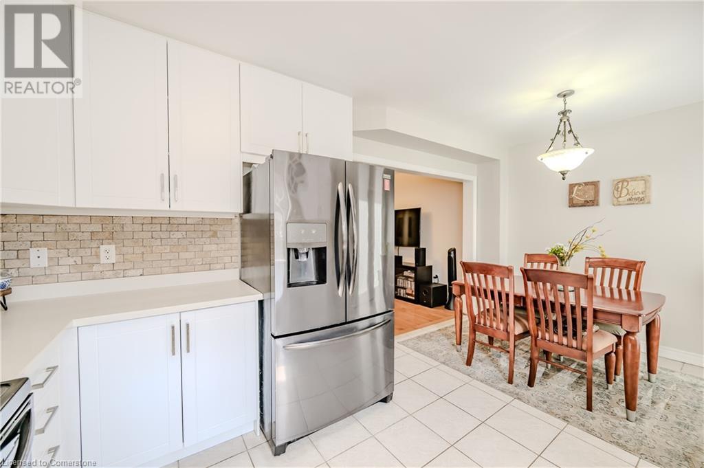 7222 Gagliano Drive, Mississauga, Ontario  L5W 1X4 - Photo 12 - 40640319