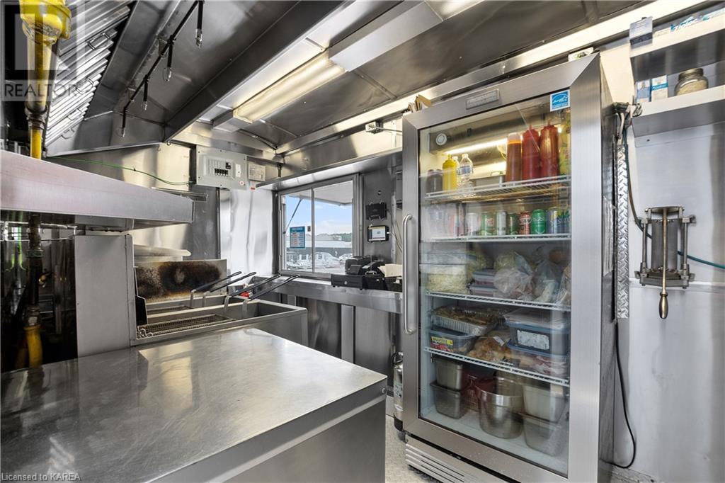 1040 Division Street, Kingston (East Of Sir John A. Blvd), Ontario  K7K 0C1 - Photo 5 - X9411202