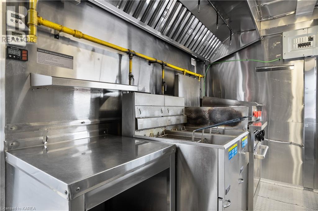 1040 Division Street, Kingston (East Of Sir John A. Blvd), Ontario  K7K 0C1 - Photo 7 - X9411202