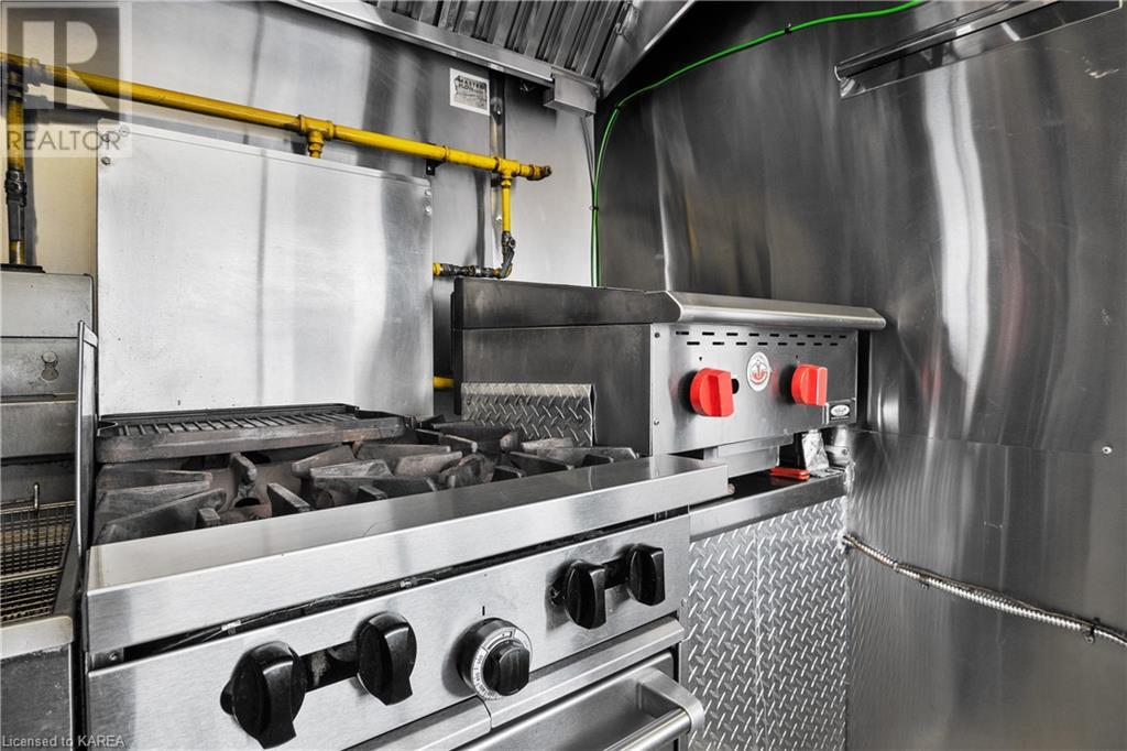 1040 Division Street, Kingston (East Of Sir John A. Blvd), Ontario  K7K 0C1 - Photo 8 - X9411202