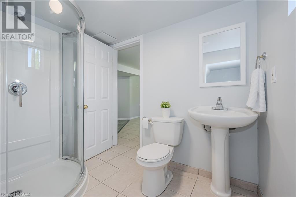 15 Summit Crescent, Guelph, Ontario  N1H 1S2 - Photo 32 - 40639710