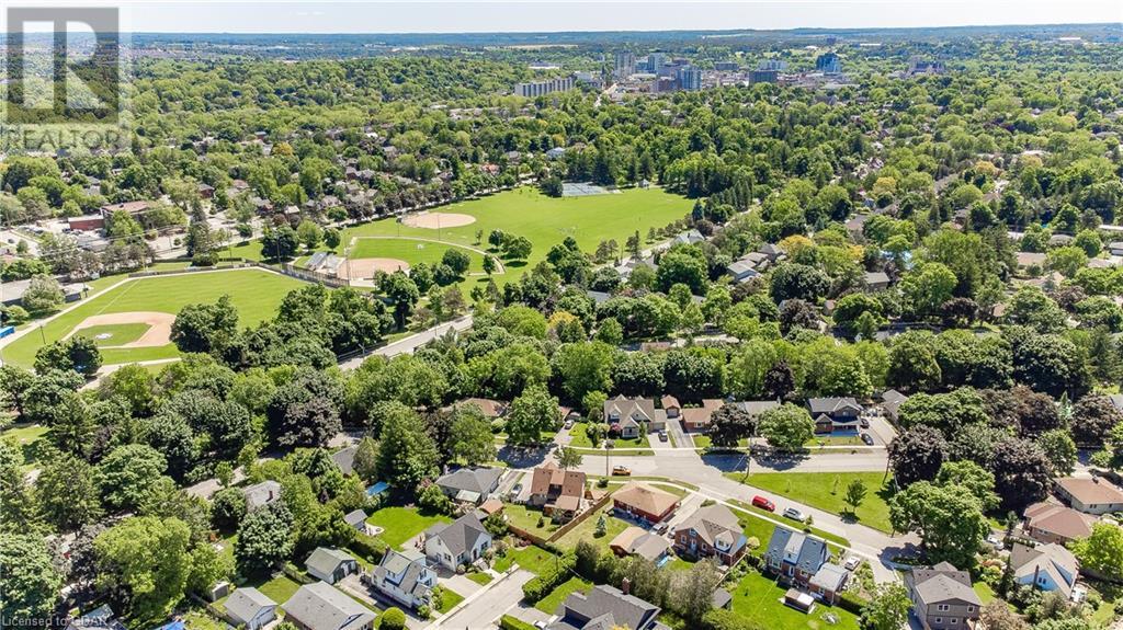 15 Summit Crescent, Guelph, Ontario  N1H 1S2 - Photo 4 - 40639710