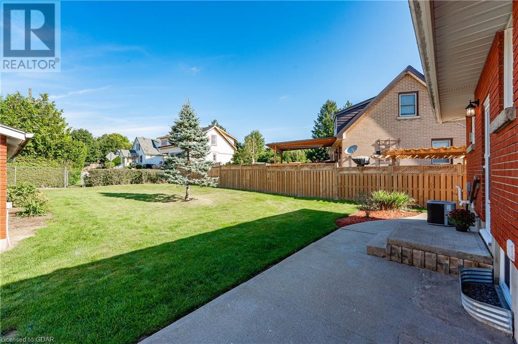 15 Summit Crescent, Guelph, Ontario  N1H 1S2 - Photo 41 - 40639710