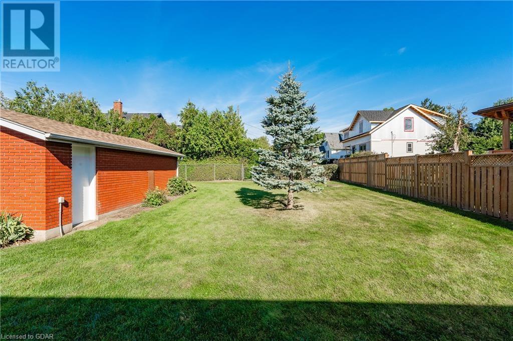 15 Summit Crescent, Guelph, Ontario  N1H 1S2 - Photo 44 - 40639710