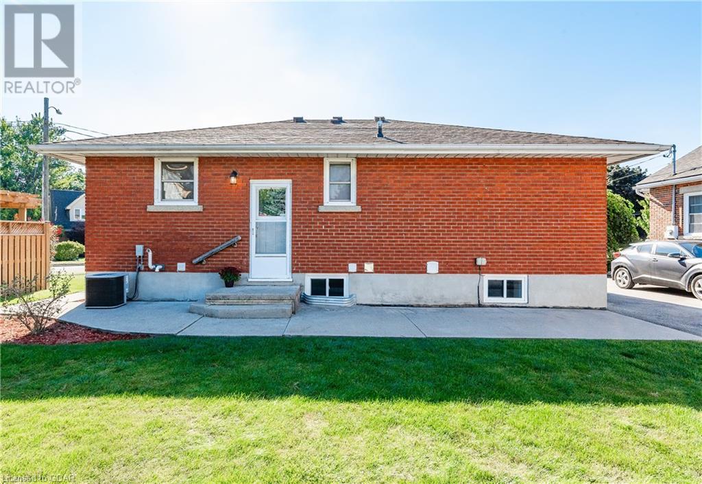 15 Summit Crescent, Guelph, Ontario  N1H 1S2 - Photo 48 - 40639710