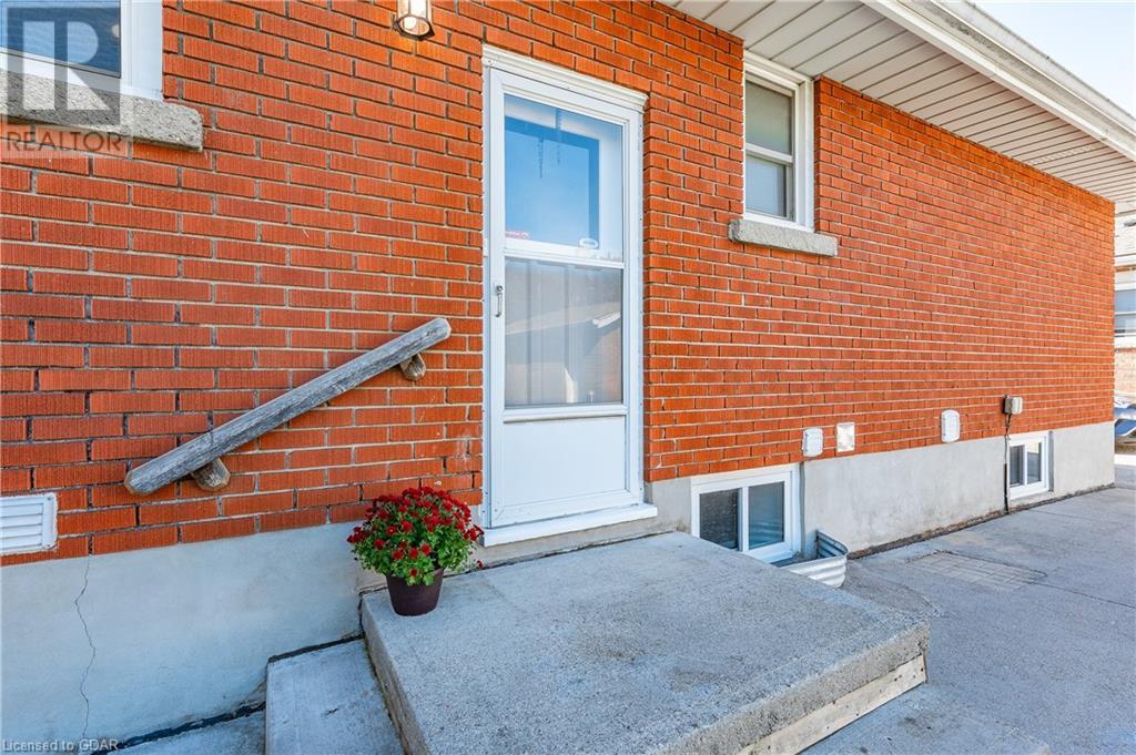 15 Summit Crescent, Guelph, Ontario  N1H 1S2 - Photo 49 - 40639710