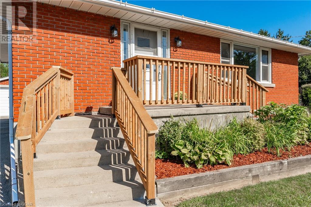15 Summit Crescent, Guelph, Ontario  N1H 1S2 - Photo 7 - 40639710