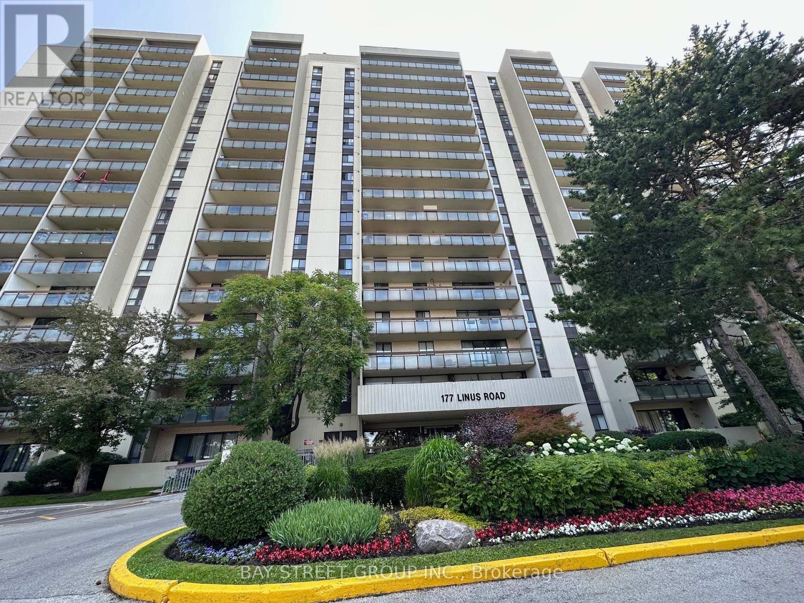 1014 - 177 Linus Road, Toronto (Don Valley Village), Ontario  M2J 4S5 - Photo 1 - C9295556