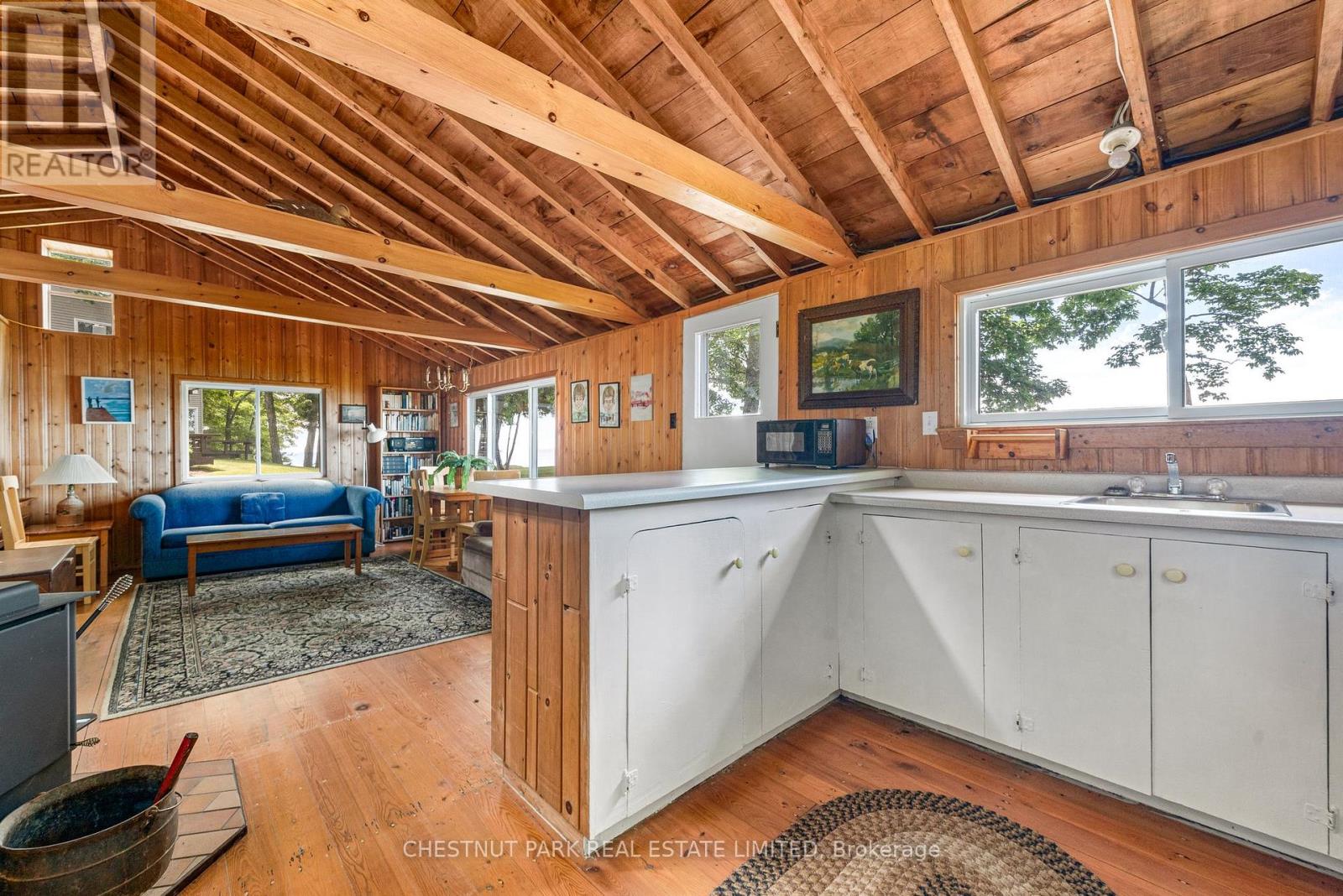 510 SALMON POINT ROAD Prince Edward County (Athol)