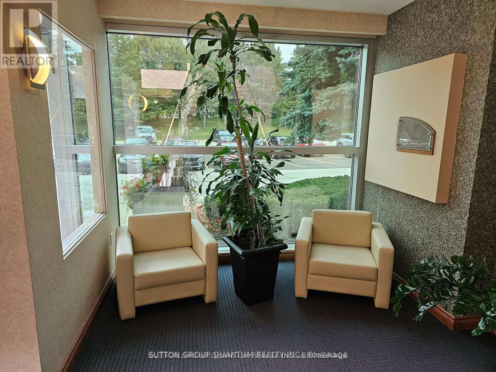 300 - 1005 Skyview Drive, Burlington, Ontario  L7P 5B1 - Photo 27 - W9295779