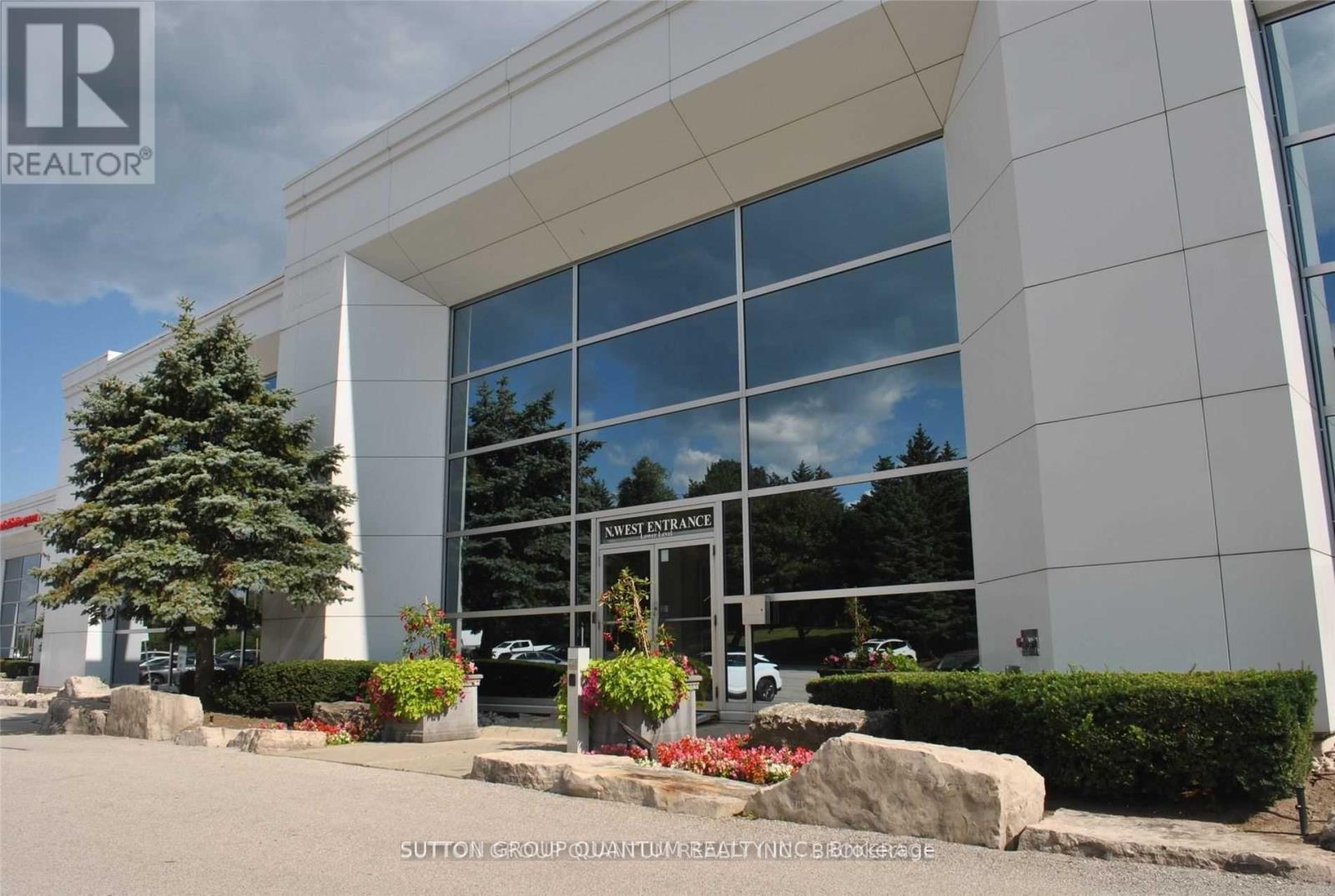 300 - 1005 Skyview Drive, Burlington, Ontario  L7P 5B1 - Photo 8 - W9295779