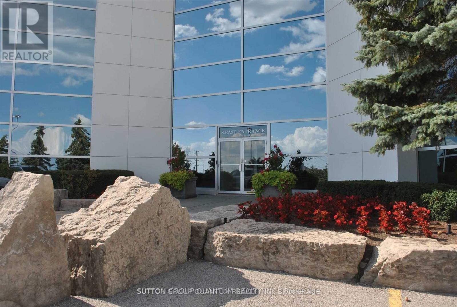 300 - 1005 Skyview Drive, Burlington, Ontario  L7P 5B1 - Photo 9 - W9295779