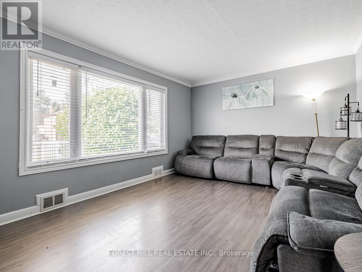 9 Model Avenue, Toronto (Clanton Park), Ontario  M3H 1V9 - Photo 15 - C9295996