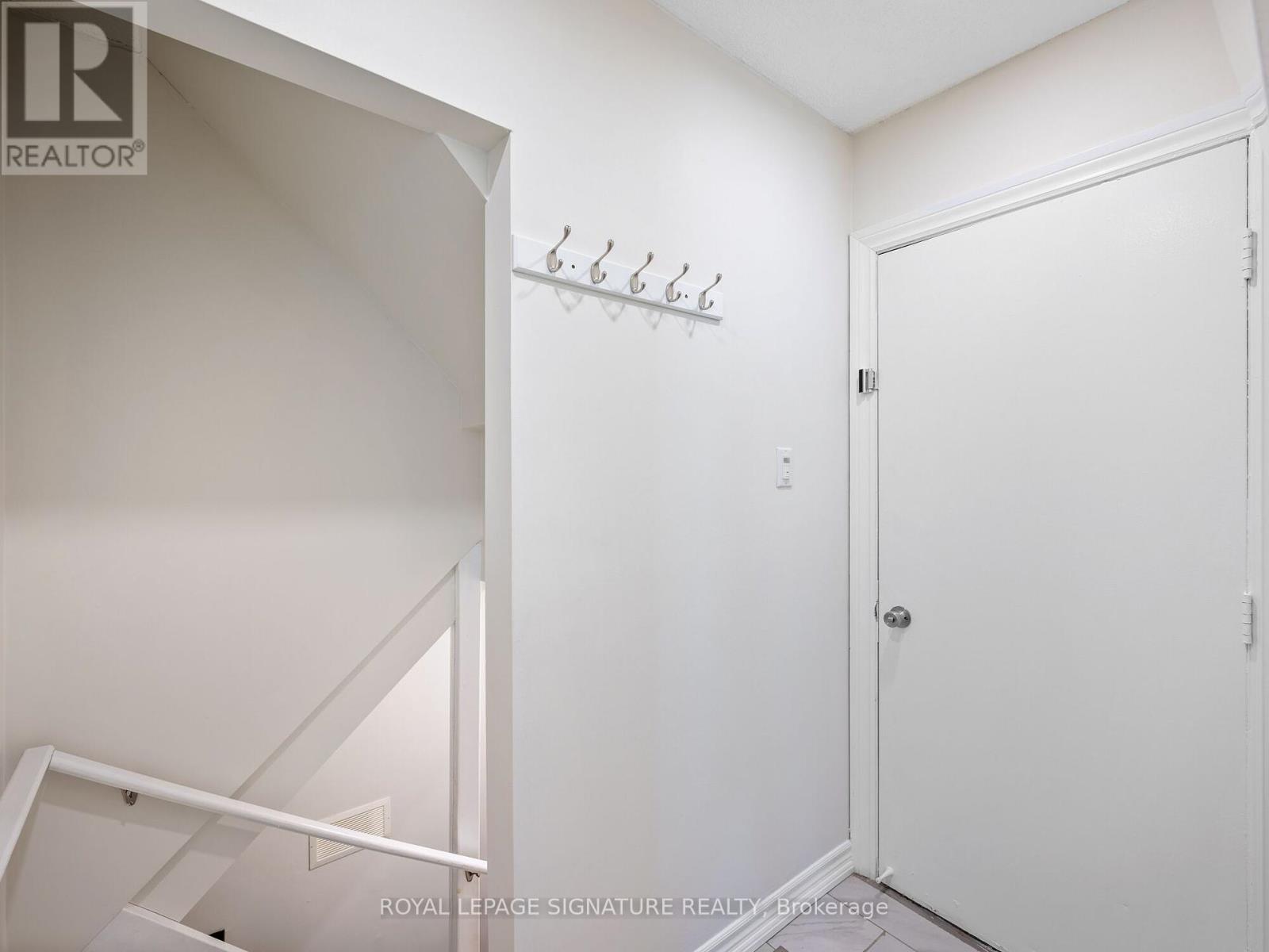 2604 Treviso Court, Mississauga (Meadowvale), Ontario  L5N 2T1 - Photo 31 - W9296022