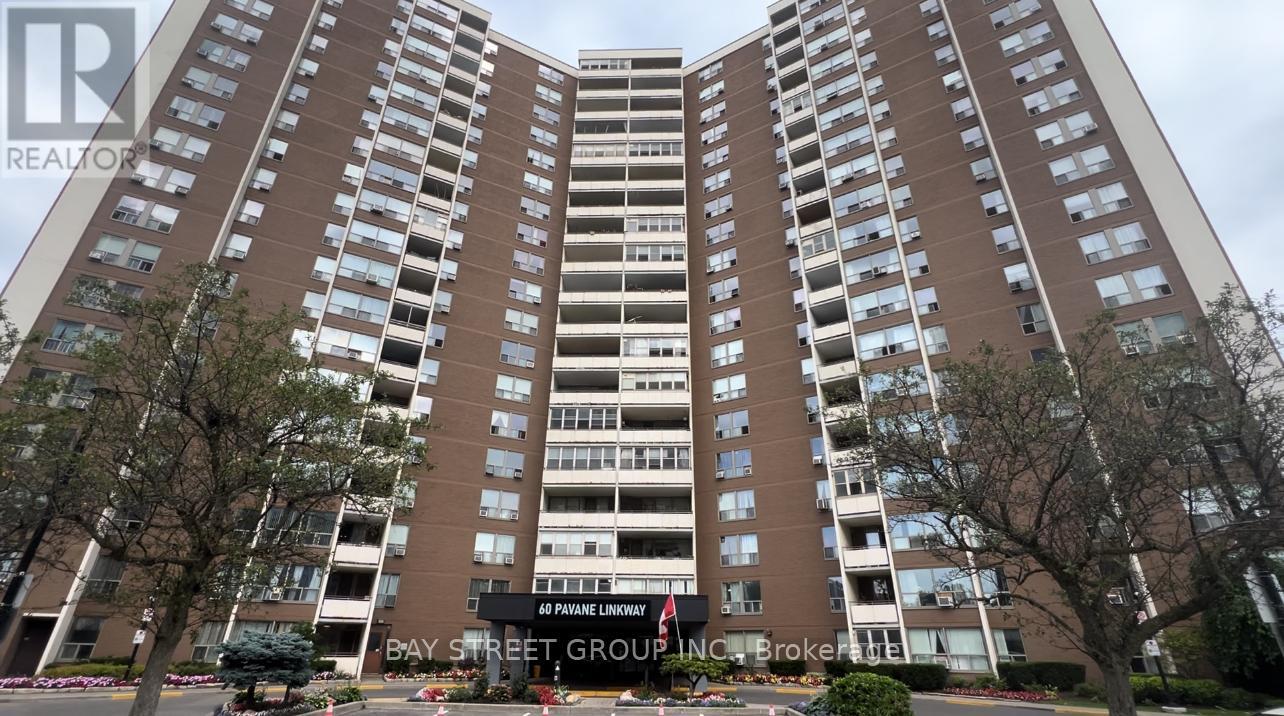 1804 - 60 Pavane Linkway, Toronto (Flemingdon Park), Ontario  M3C 2Y6 - Photo 1 - C9194909