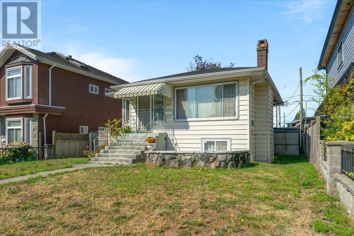 6949 Mckinnon Street, Vancouver, British Columbia  V5S 3G4 - Photo 2 - R2919852