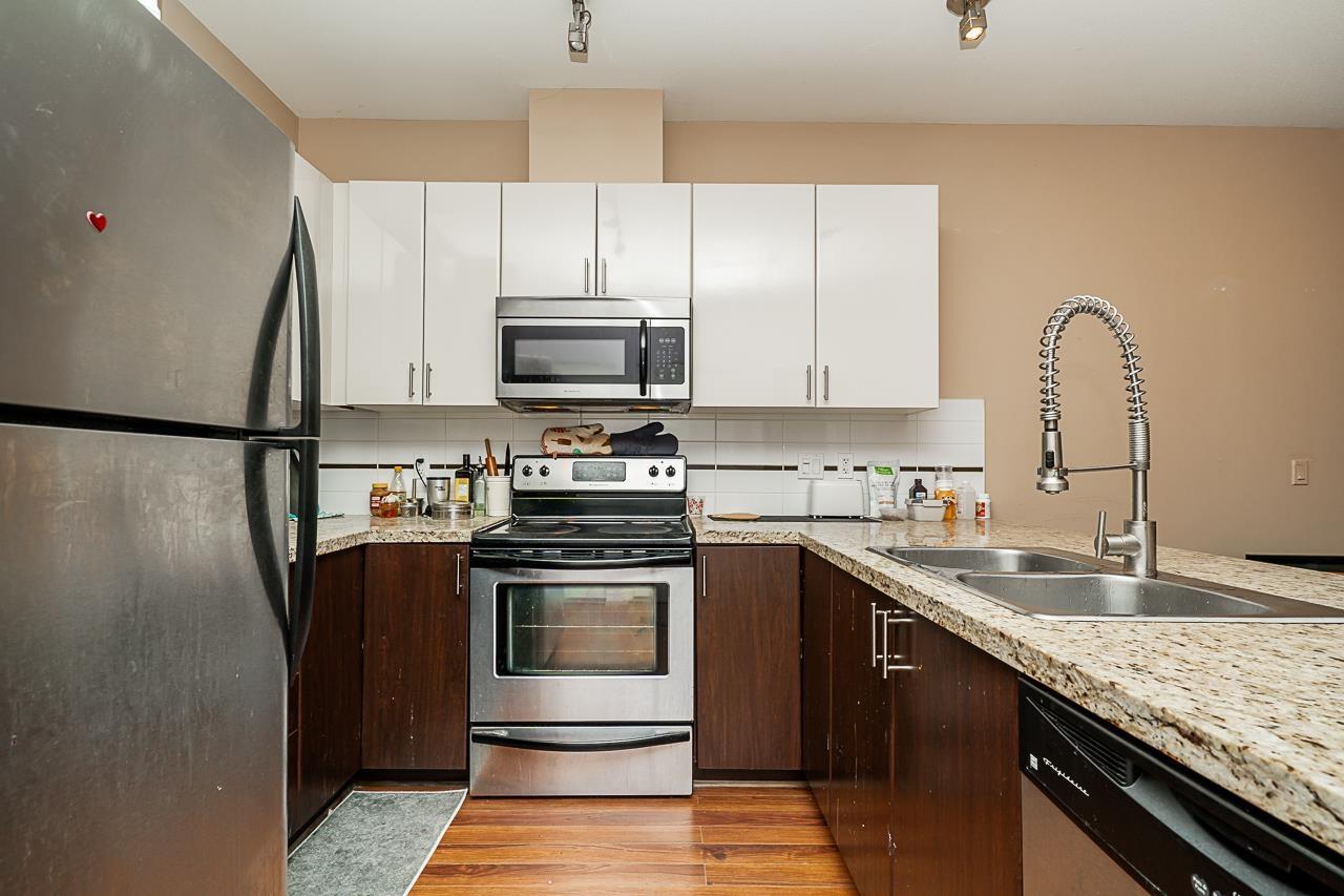 109 14960 102a Avenue, Surrey, British Columbia  V3R 6A3 - Photo 5 - R2919509