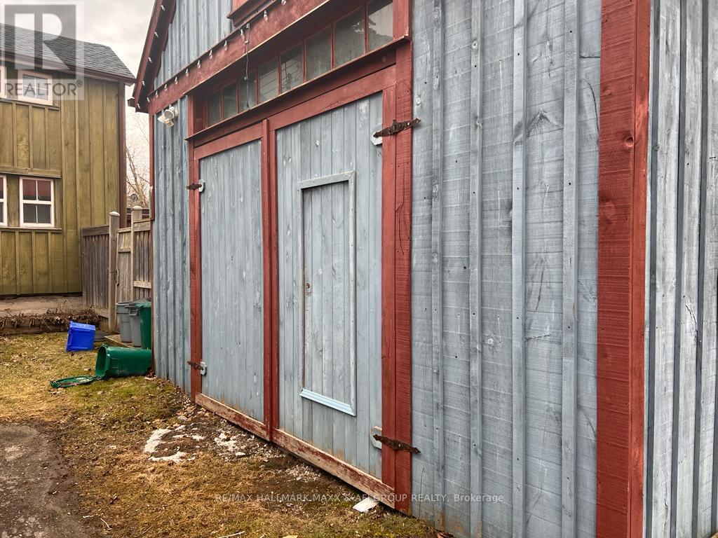 Storage - 61 Wellington Street E, Aurora, Ontario  L4G 1H7 - Photo 2 - N9296193