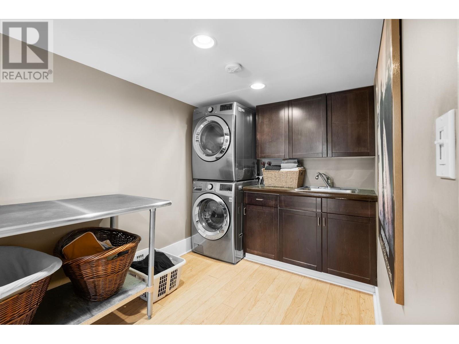 Listing Picture 40 of 40 : 2066 W 42ND AVENUE, Vancouver / 溫哥華 - 魯藝地產 Yvonne Lu Group - MLS Medallion Club Member