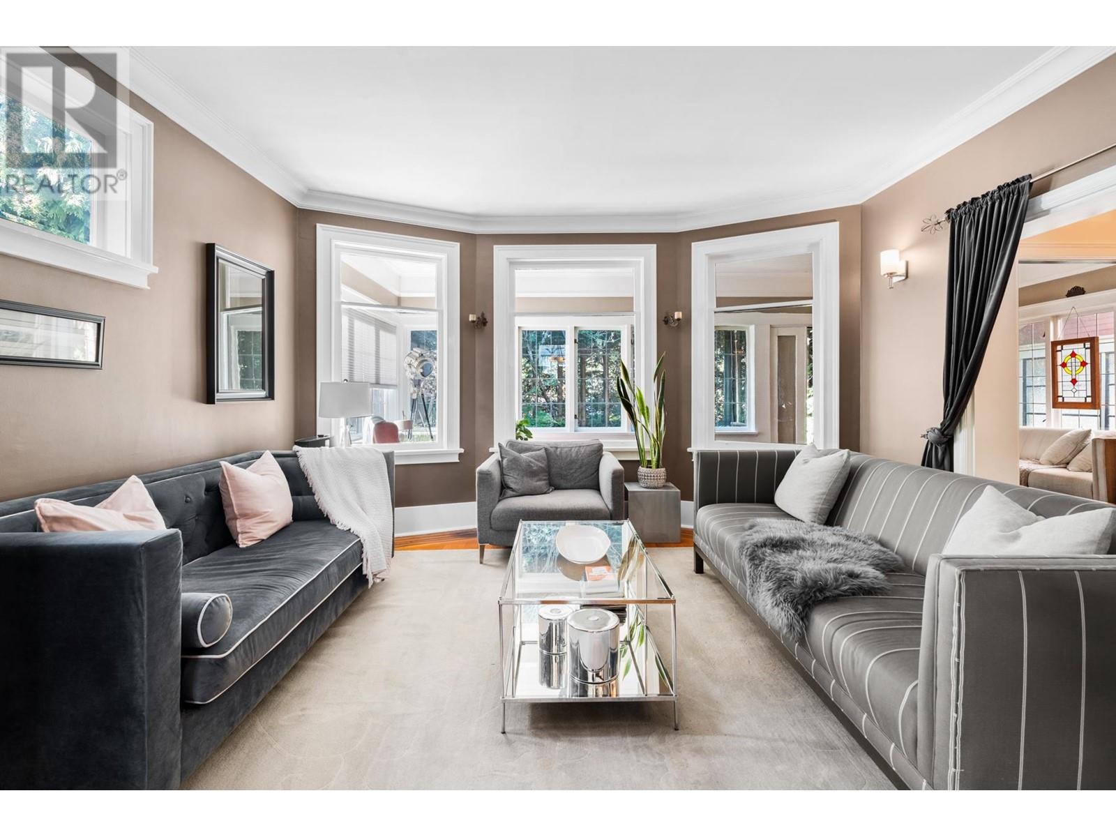 Listing Picture 8 of 40 : 2066 W 42ND AVENUE, Vancouver / 溫哥華 - 魯藝地產 Yvonne Lu Group - MLS Medallion Club Member