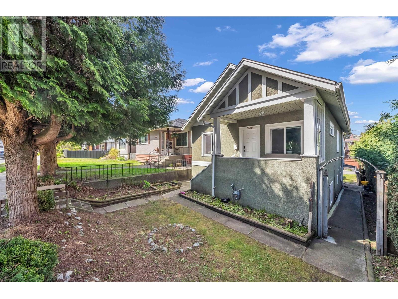 3339 Napier Street, Vancouver, British Columbia  V5K 2X4 - Photo 2 - R2919894