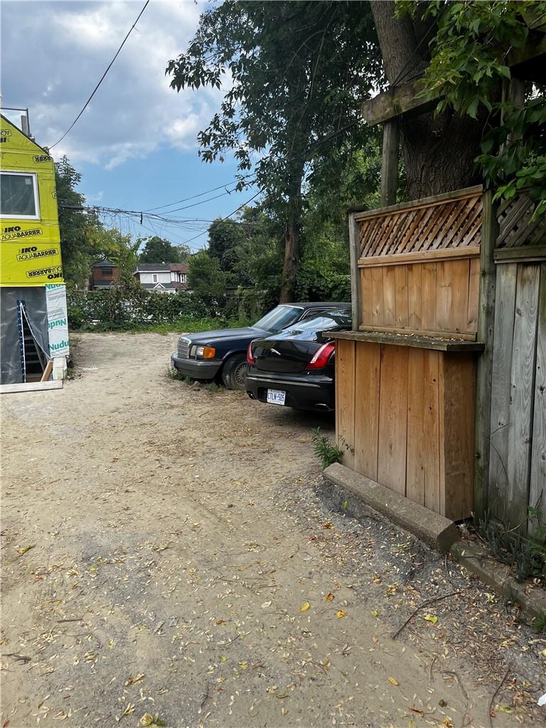 837 Gladstone Avenue, Toronto, Ontario  M6H 3J7 - Photo 2 - H4205398