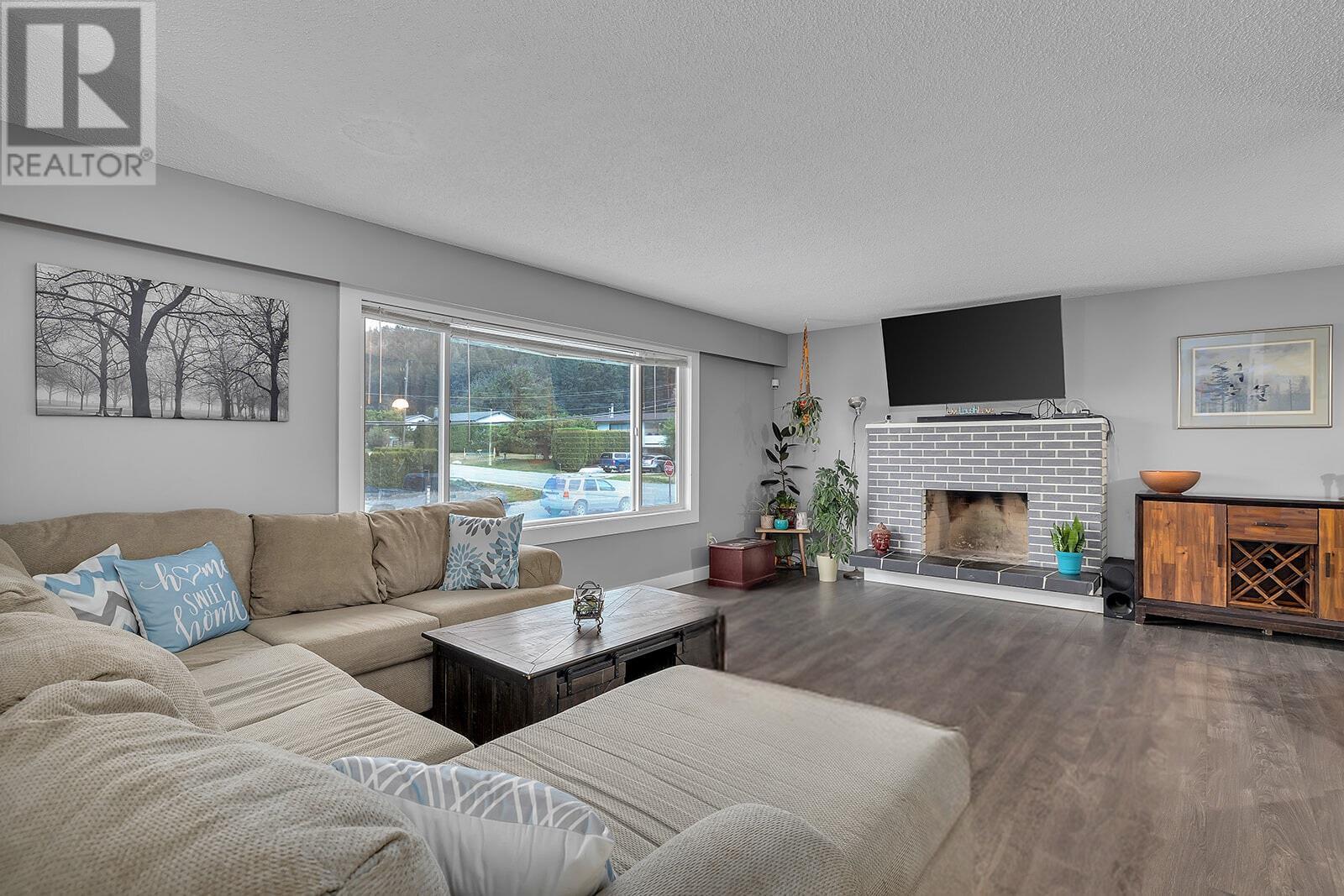 2612 Applewood Road West Kelowna