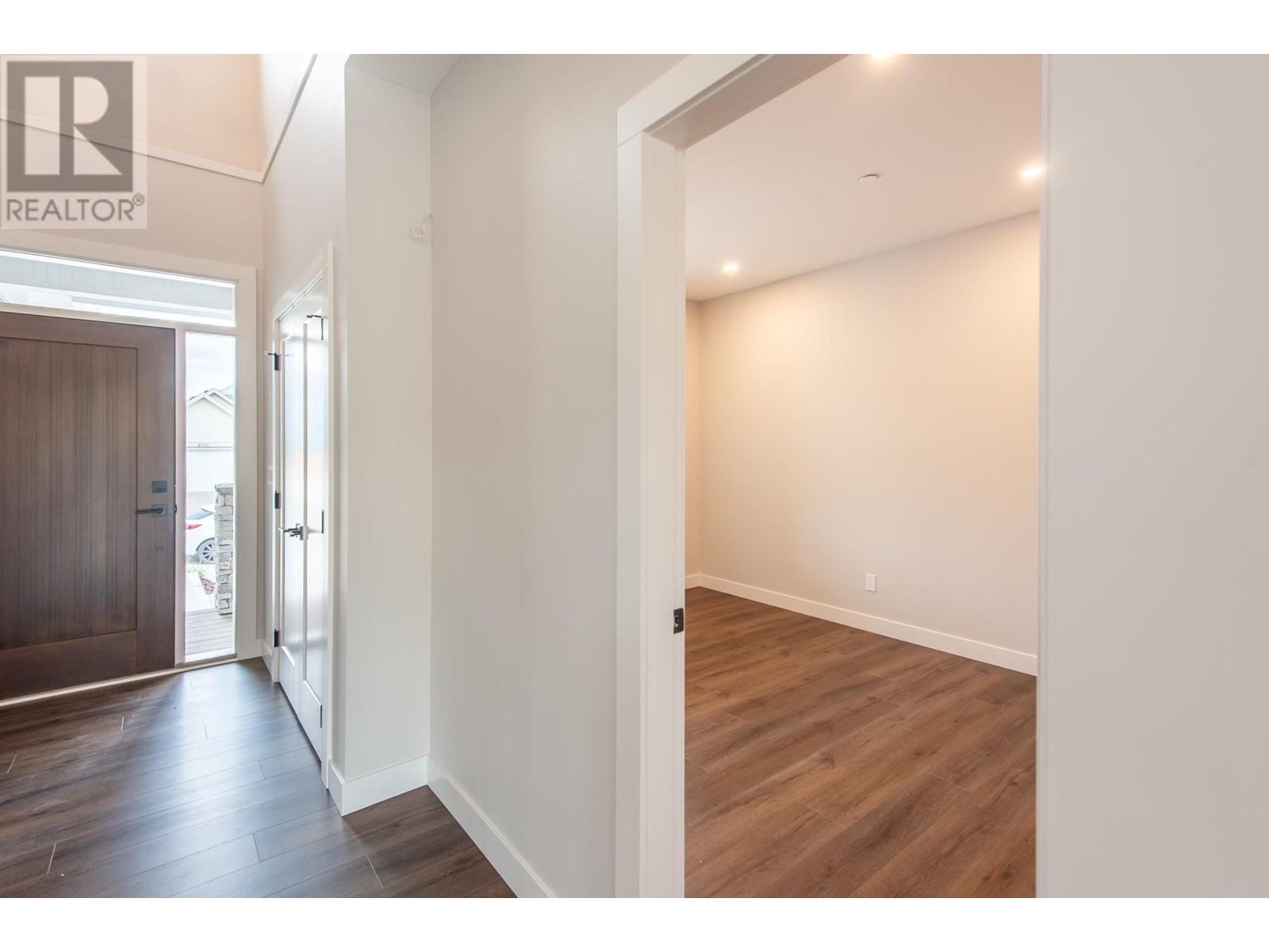 8759 Badger Drive, Kamloops, British Columbia   - Photo 7 - 180064