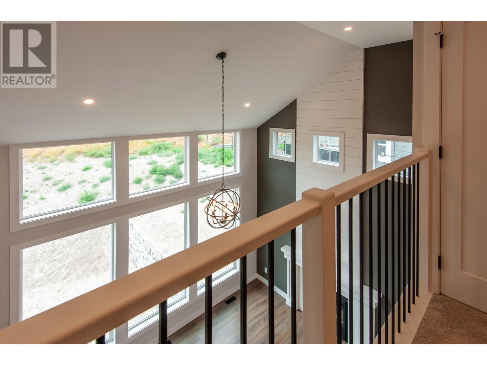 8759 Badger Drive, Kamloops, British Columbia   - Photo 10 - 180064