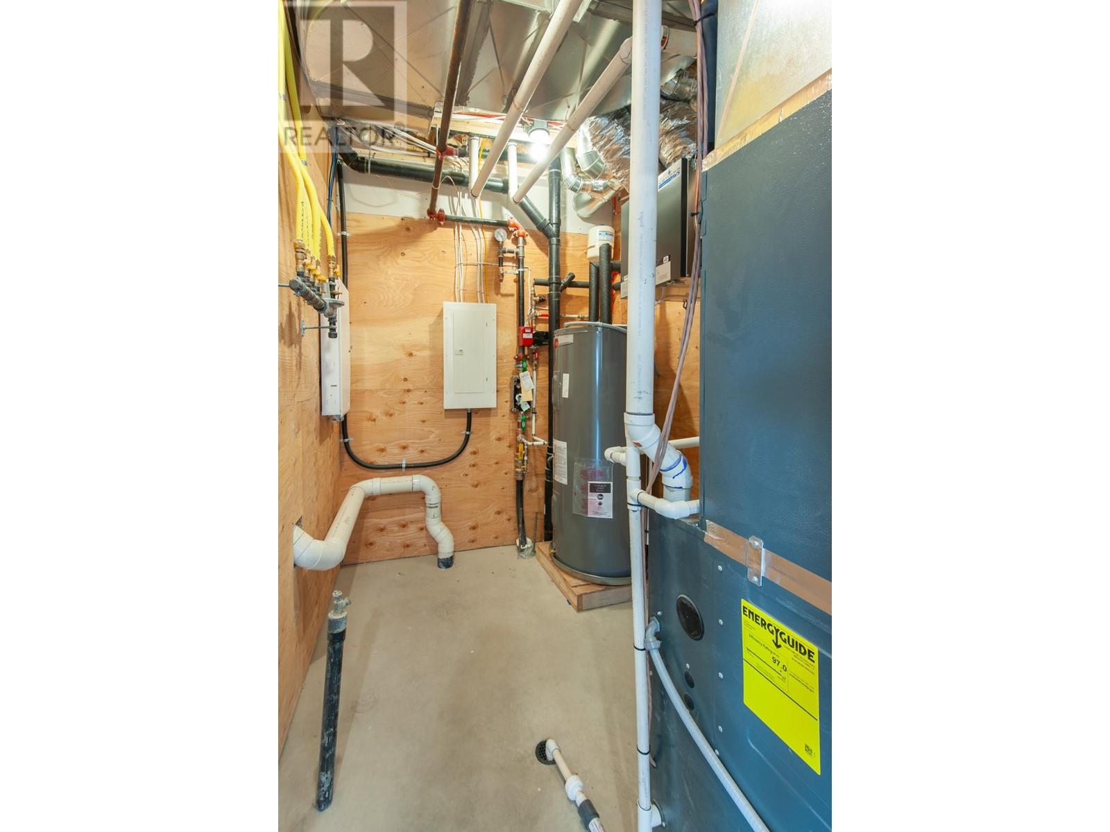 8759 Badger Drive, Kamloops, British Columbia   - Photo 22 - 180064