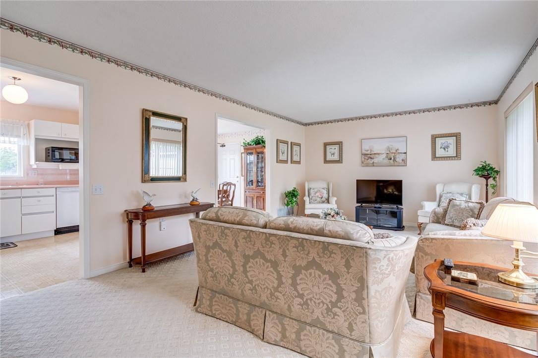 10 Silverbirch Boulevard, Mount Hope, Ontario  L0R 1W0 - Photo 7 - H4205449