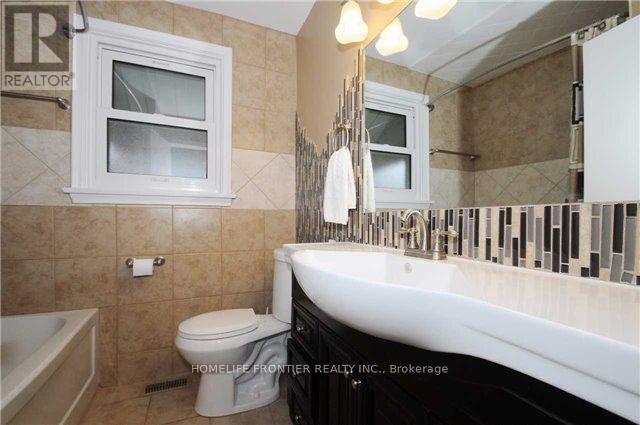 Upper - 142 Hillcrest Drive, Whitby (Downtown Whitby), Ontario  L1N 3C2 - Photo 10 - E9295562