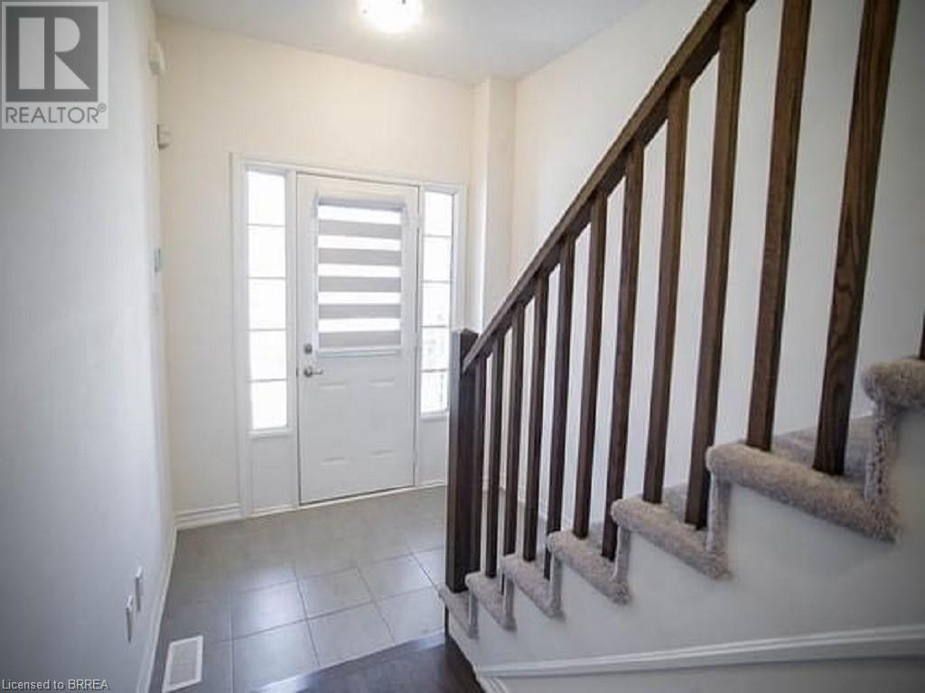 58 Flagg Avenue, Paris, Ontario N3L 3D3 - Photo 2 - 40640866