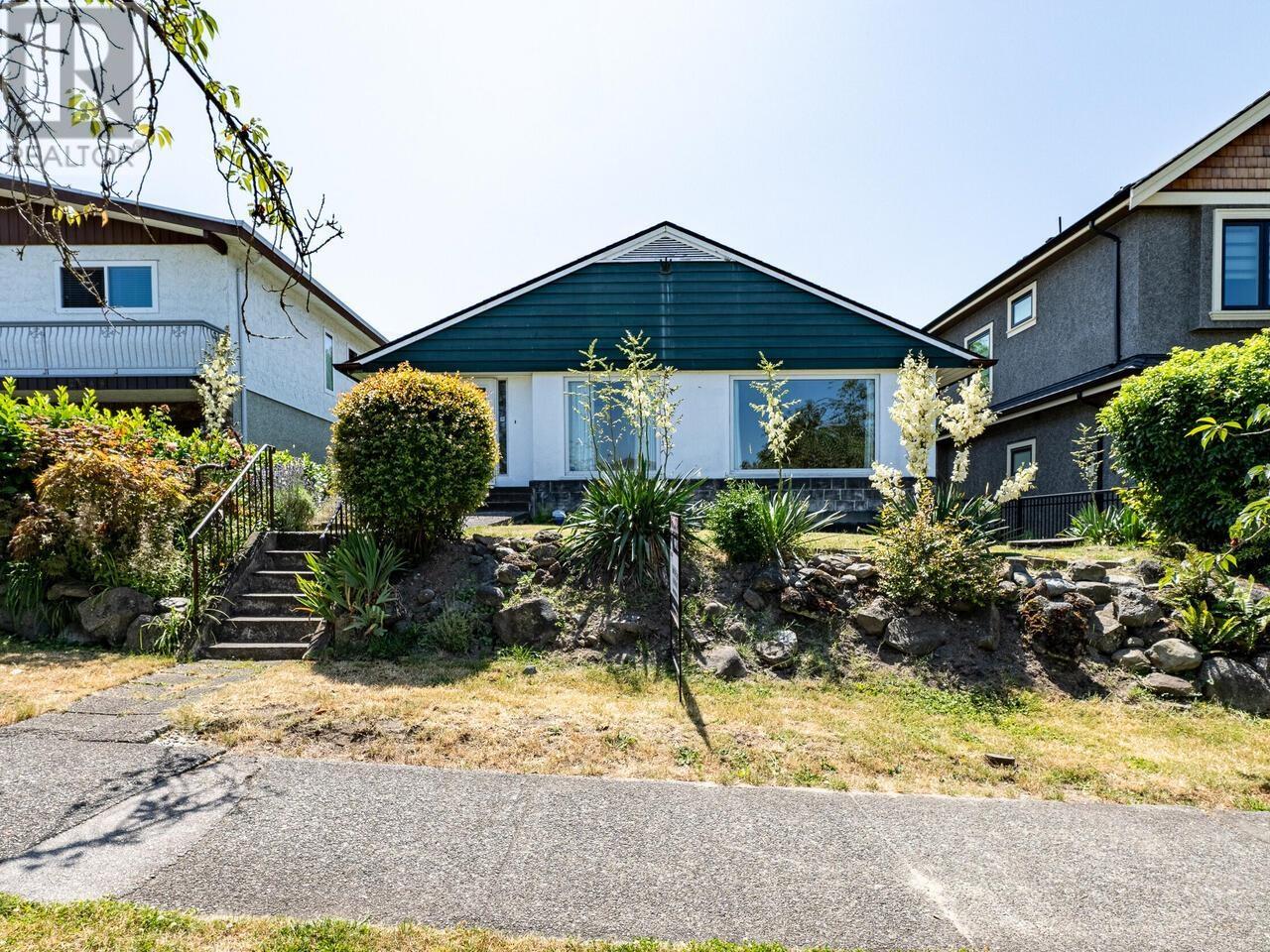 2640 E 23rd Avenue, Vancouver, British Columbia  V5R 1A6 - Photo 1 - R2919464