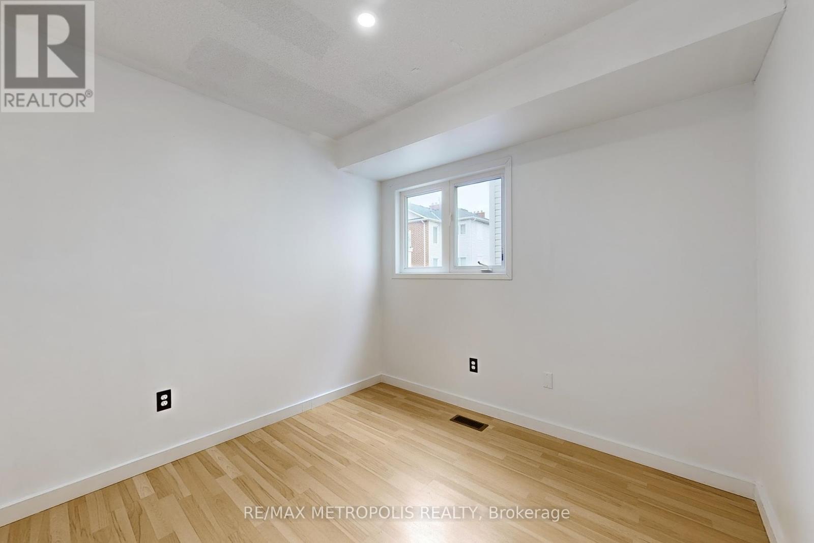 20 Odoardo Di Santo Circle, Toronto (Downsview-Roding-Cfb), Ontario  M3L 0B3 - Photo 22 - W9296714