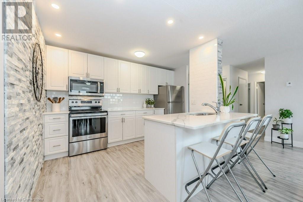 276 Eiwo Court Unit# 305, Waterloo, Ontario  N2K 3M6 - Photo 17 - 40636858