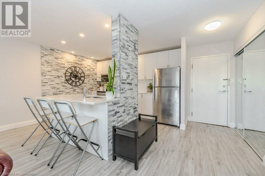 276 EIWO Court Unit# 305, Waterloo, Ontario