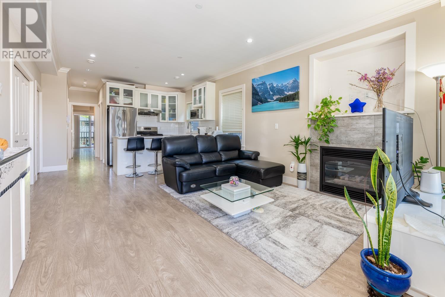 201 4573 Slocan Street, Vancouver, British Columbia  V5R 1Z8 - Photo 3 - R2920020