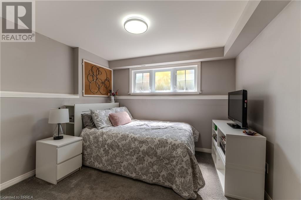 20 Caledonia Avenue, Caledonia, Ontario  N3W 2L1 - Photo 8 - 40620895