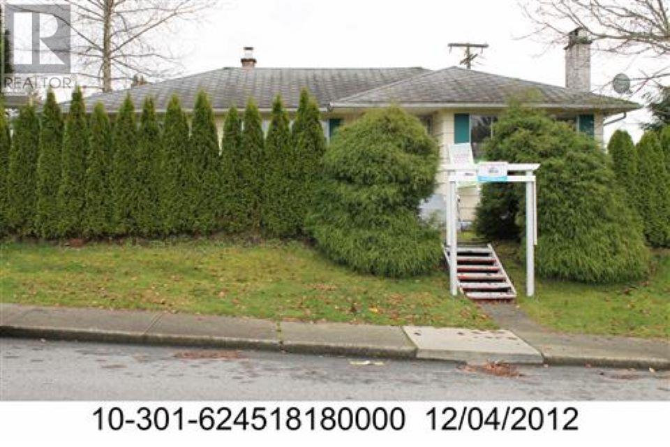 1818 HOLDOM AVENUE, Burnaby