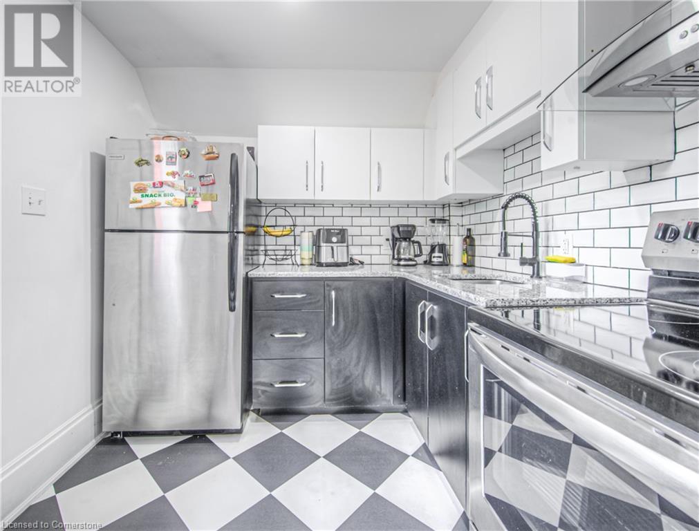 39 Cameron Street N, Kitchener, Ontario  N2H 3A2 - Photo 8 - 40639093