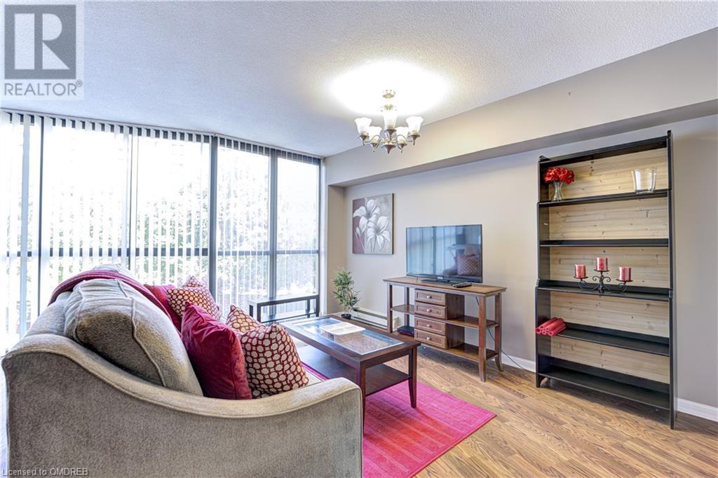 1240 Marlborough Court, Oakville, Ontario  L6H 3K7 - Photo 5 - 40639128