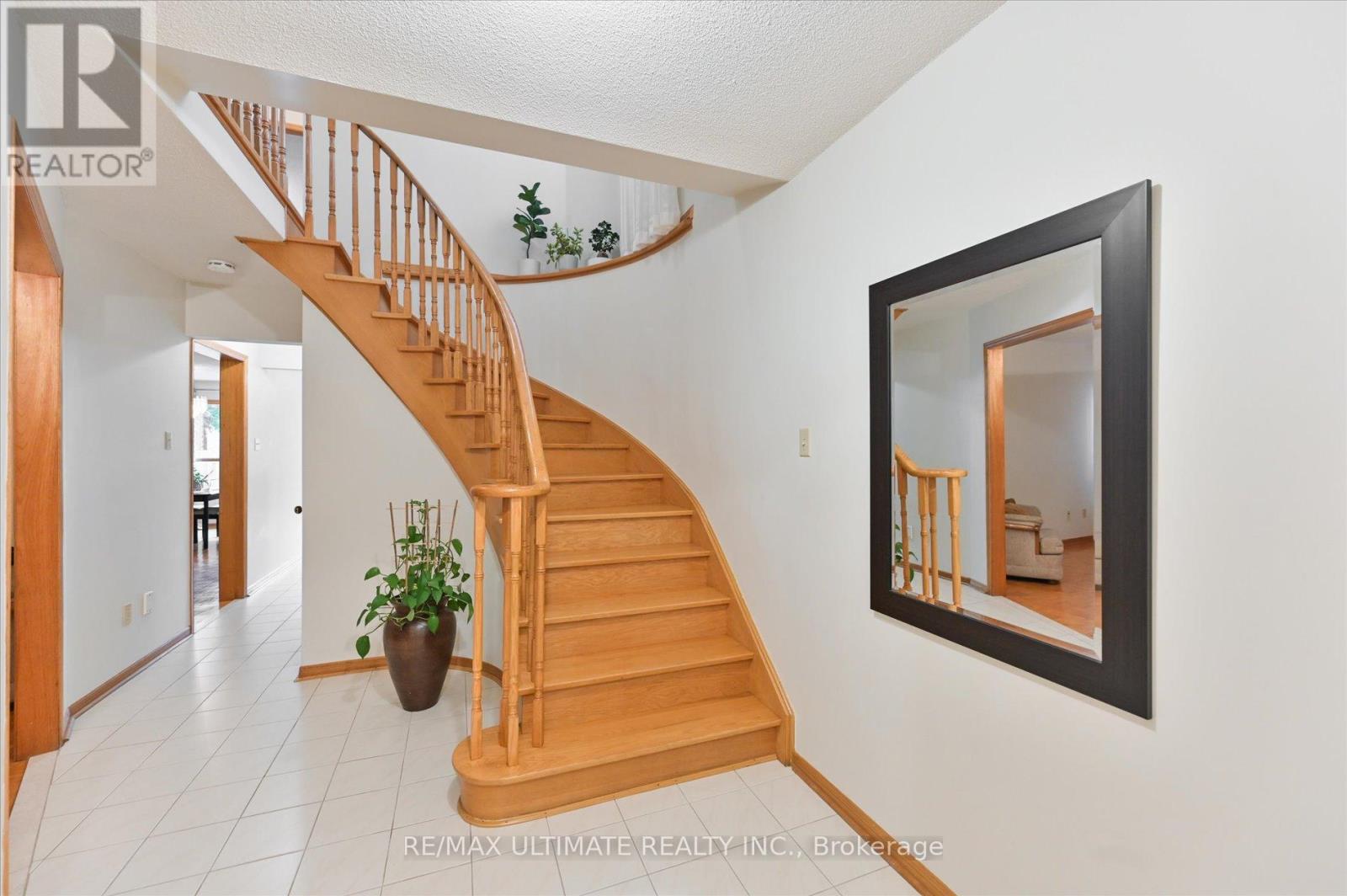 2381 Belcaro Way, Mississauga (Streetsville), Ontario  L5M 2M6 - Photo 4 - W9296798