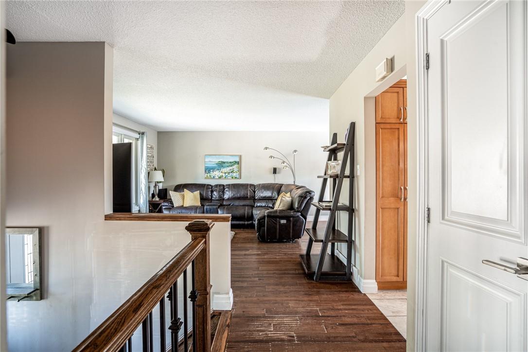 30 Crystal Court, Hamilton, Ontario  L8E 1M1 - Photo 4 - H4205318