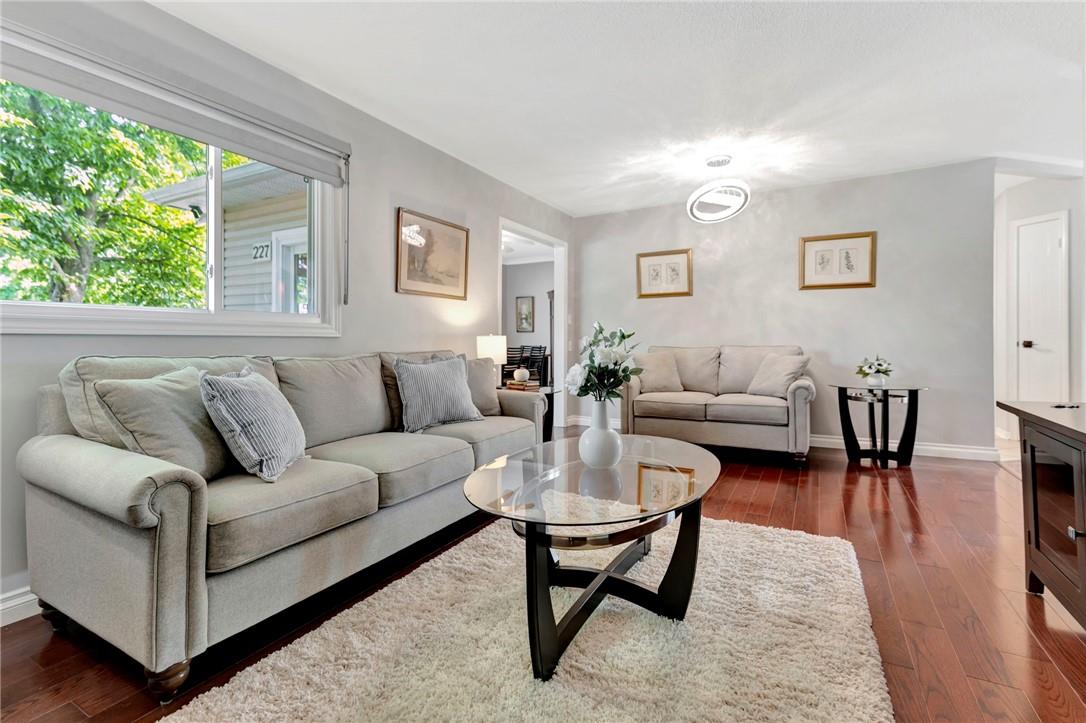 227 Silverbirch Boulevard, Mount Hope, Ontario  L0R 1W0 - Photo 11 - H4205455