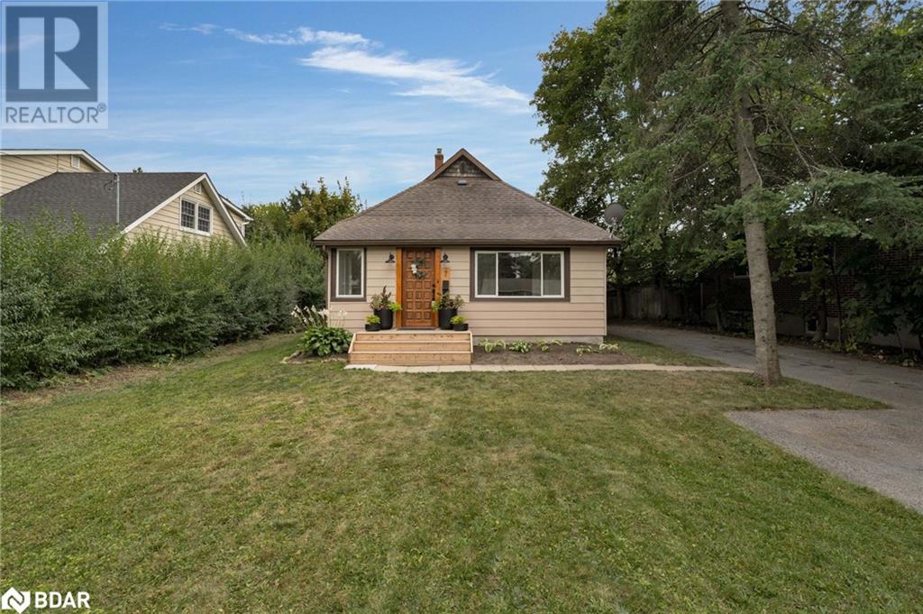 7 Napier Street, Barrie, Ontario  L4M 1W1 - Photo 2 - 40638926