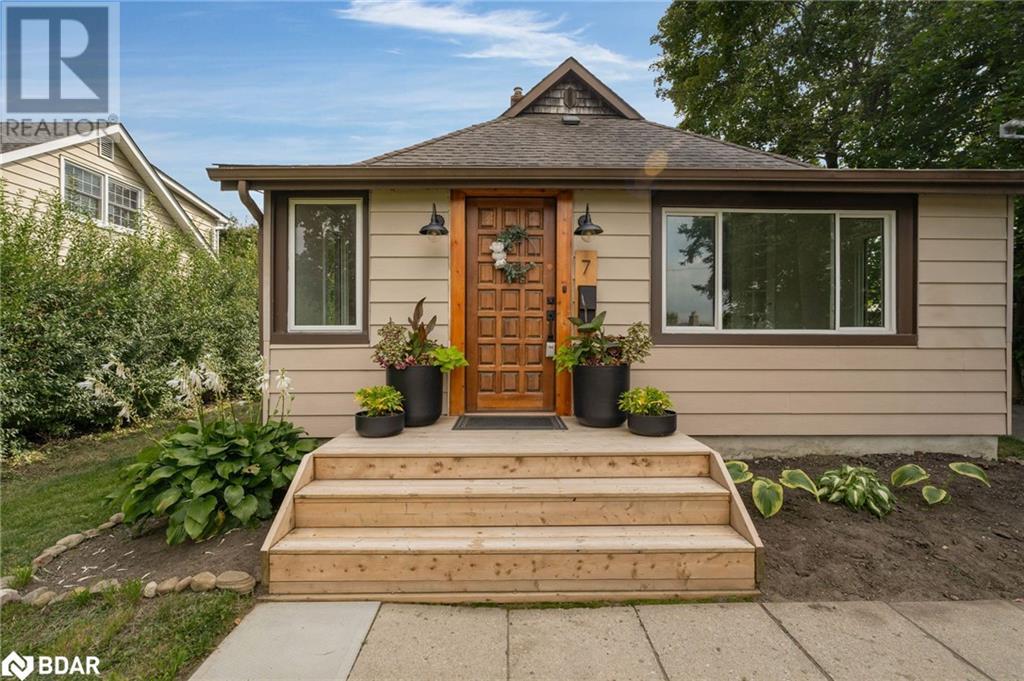 7 Napier Street, Barrie, Ontario  L4M 1W1 - Photo 3 - 40638926